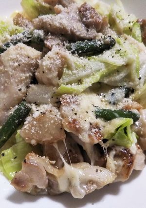 鶏もも肉とキャベツのチーズ炒め-レシピのメイン写真