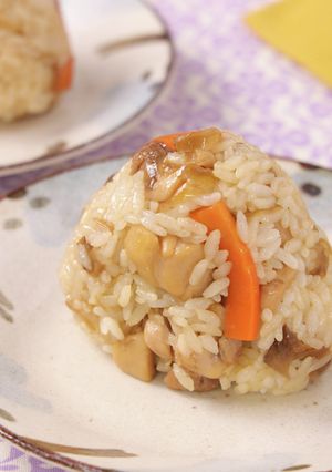 ごぼう香る鶏めしおにぎり-レシピのメイン写真