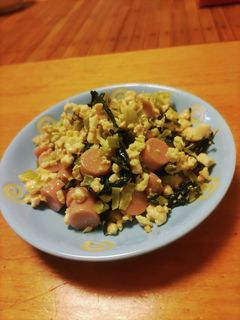 お豆腐大好き♡小松菜とソーセージの炒め物-レシピのメイン写真