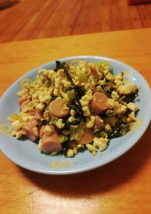 お豆腐大好き♡小松菜とソーセージの炒め物-レシピのメイン写真