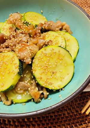 ズッキーニと豚肉の甘酢炒め-レシピのメイン写真