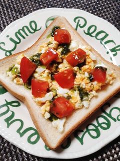 バジルソースと卵のオープンサンド-レシピのメイン写真