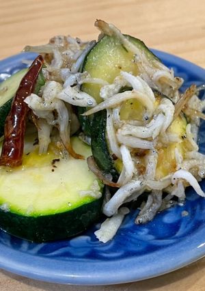 ズッキーニとしらすのペペロンチーノ-レシピのメイン写真