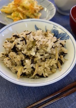 【使いきり】お茶殻炊き込みご飯-レシピのメイン写真