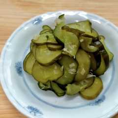 รูปของ 古漬けきゅうりのパリパリ