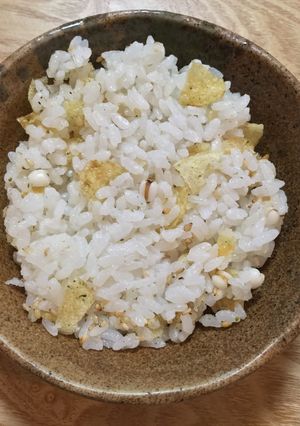 青のりポテチと白いりごまのまぜごはん-レシピのメイン写真