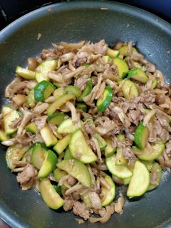 ズッキーニ豚肉炒め-レシピのメイン写真