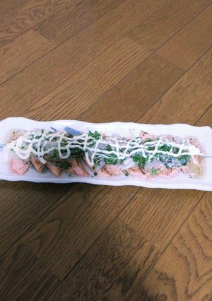 玉葱とスプラウト乗せ炙りサーモン(^^)-レシピのメイン写真