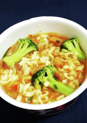 <マルちゃん豚汁うどん> ブロッコリー入-レシピのメイン写真