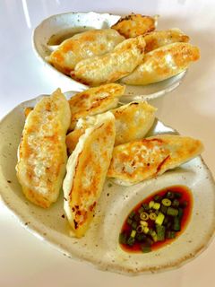 簡単!皮から手作り大きなもちもち餃子!-レシピのメイン写真