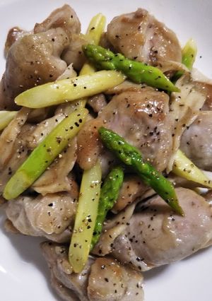 鶏もも肉とアスパラのレモン塩バター炒め-レシピのメイン写真