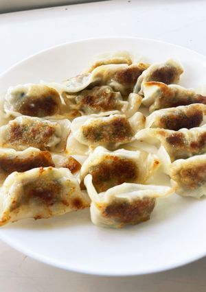 パリパリ皮の肉餃子 中はジューシー!-レシピのメイン写真