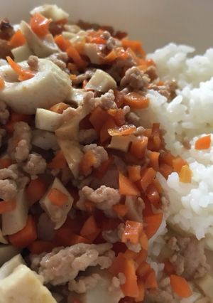 にんじんとミンチ丼-レシピのメイン写真