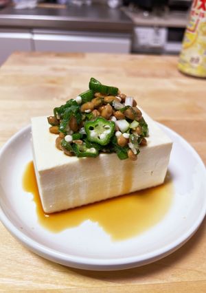 切って混ぜるだけ！オクラと薬味の納豆冷奴-レシピのメイン写真