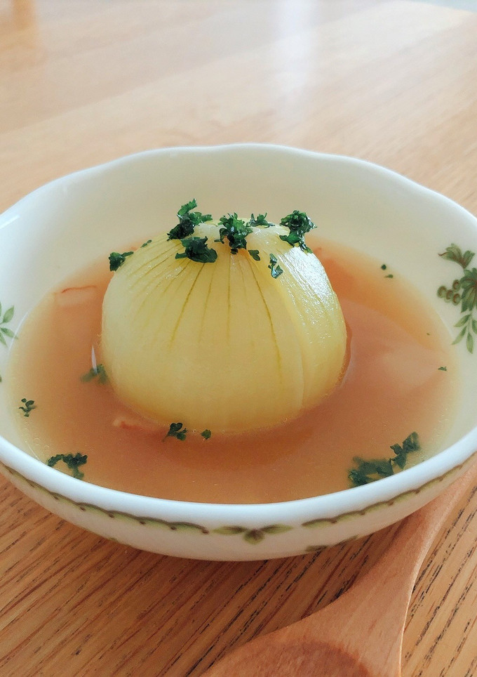 とろっと柔らか♪ 丸ごと玉ねぎスープ-レシピのメイン写真