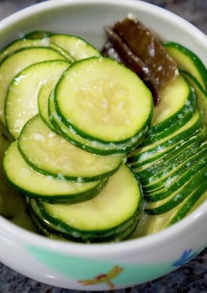 【お手軽】ズッキーニの塩麹和え-レシピのメイン写真