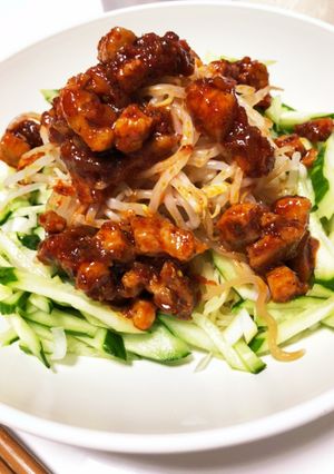 肉辛味噌をのせた冷やし中華-レシピのメイン写真