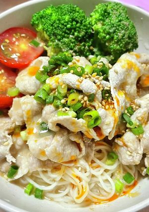 豚肉ごまだれラー油ぶっかけそうめん-レシピのメイン写真