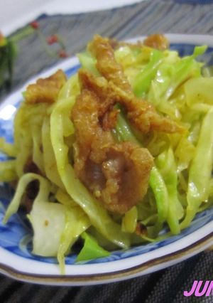 カリカリ鶏皮とキャベツのカレー風味♡-レシピのメイン写真