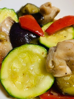 使える!!ズッキーニと鶏肉の夏野菜炒め-レシピのメイン写真