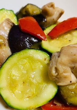 使える!!ズッキーニと鶏肉の夏野菜炒め-レシピのメイン写真