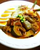 牛筋カレー　　谷中生姜、発酵玉葱、酒粕