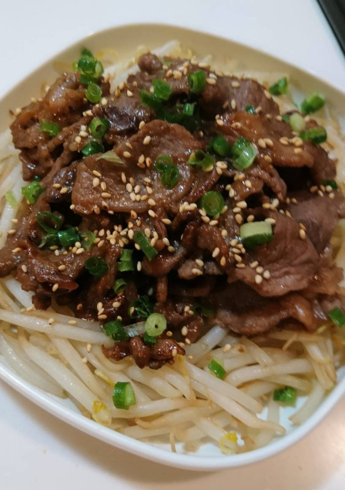 簡単！激ウマ！牛肉ともやしの味噌炒め♪-レシピのメイン写真