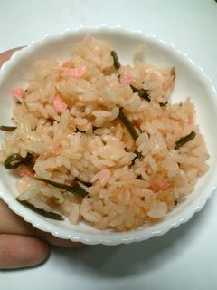 超簡単!塩昆布と桜えびの炊き込みご飯-レシピのメイン写真