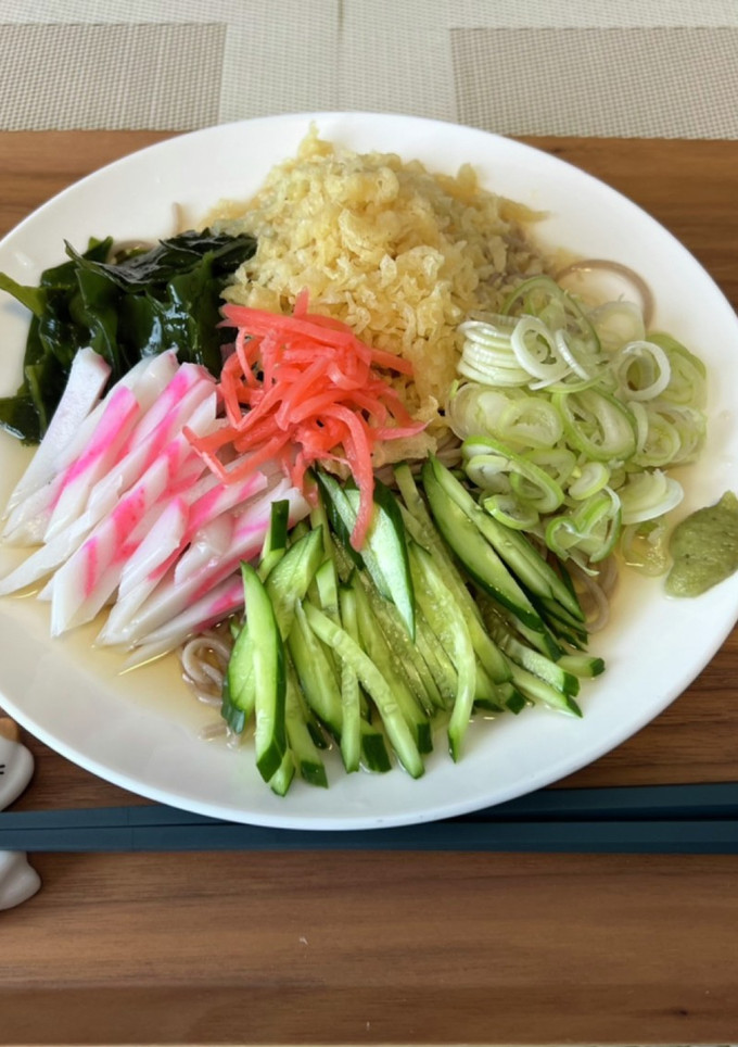 夏はつめたい麺を！！：冷やしたぬき蕎麦-レシピのメイン写真