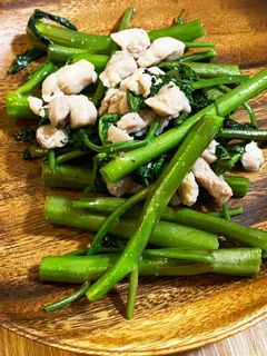 鶏肉と空芯菜のナンプラー炒め-レシピのメイン写真