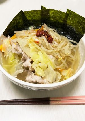 ☆基本☆醤油豚骨風ラーメン☆素いらず-レシピのメイン写真