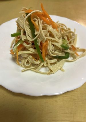 豆腐干の絲切りの冷たい和えもの-レシピのメイン写真