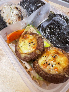 おにぎり3種☆椎茸のチーズ焼き弁当-レシピのメイン写真