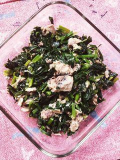 セロリの葉とサバ缶の炒めもの-レシピのメイン写真