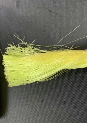 ヤング（ベビー）コーンのひげねをとる方法-レシピのメイン写真