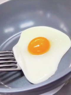カルットパン で 目玉焼き-レシピのメイン写真