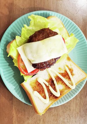 簡単！《食ぱんdeハンバーガー♡》-レシピのメイン写真