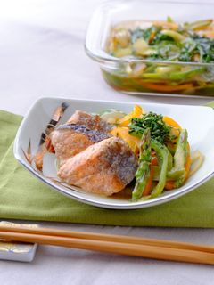 〈くらし薬膳〉鮭と野菜の南蛮漬け-レシピのメイン写真