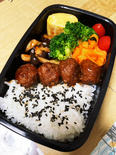 イシイのミートボールでケチャップ炒め-レシピのメイン写真