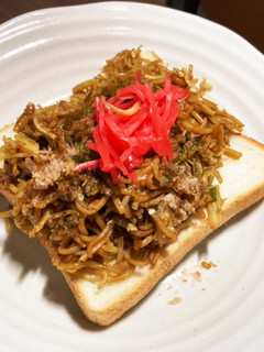 5分で作る、ガッツリそば飯風トースト。-レシピのメイン写真