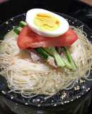 そうめんと簡単スープで【韓国風冷麺】