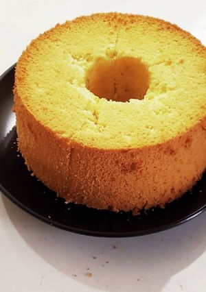 テフロンのシフォン型でも《底上げしない》-レシピのメイン写真