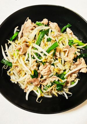 もやしは便利！豚ニラもやしポン酢ぶっかけ-レシピのメイン写真