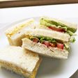 玄米ご飯パンの BLTサンドイッチ