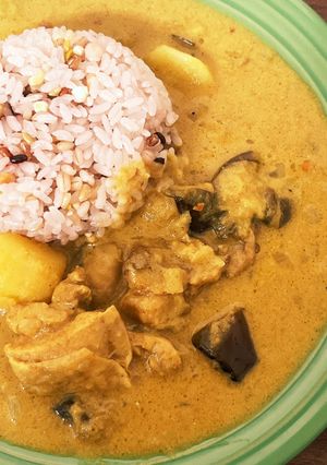マッサマンカレー風【S&Bのカレー缶で】-レシピのメイン写真