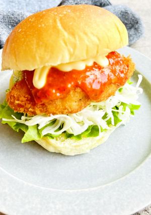 甘辛！ハリッサフィッシュバーガー-レシピのメイン写真
