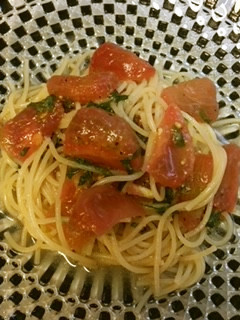 夏の定番トマト冷製パスタ-レシピのメイン写真