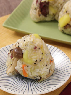 さつまいもの塩バターおにぎり-レシピのメイン写真