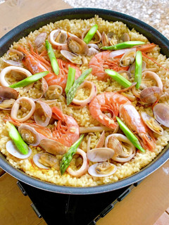 キャンプ飯*調味料1本で簡単パエリア-レシピのメイン写真