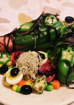 丸ごとピーマン/カリ梅黒豆おやさい昆布煮-レシピのメイン写真